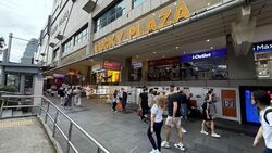 Lucky Plaza (D9), Shop House #628804761